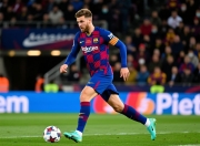 10球3助攻！巴萨挖角曼城失意带刀后卫，克里斯滕森最佳替代者