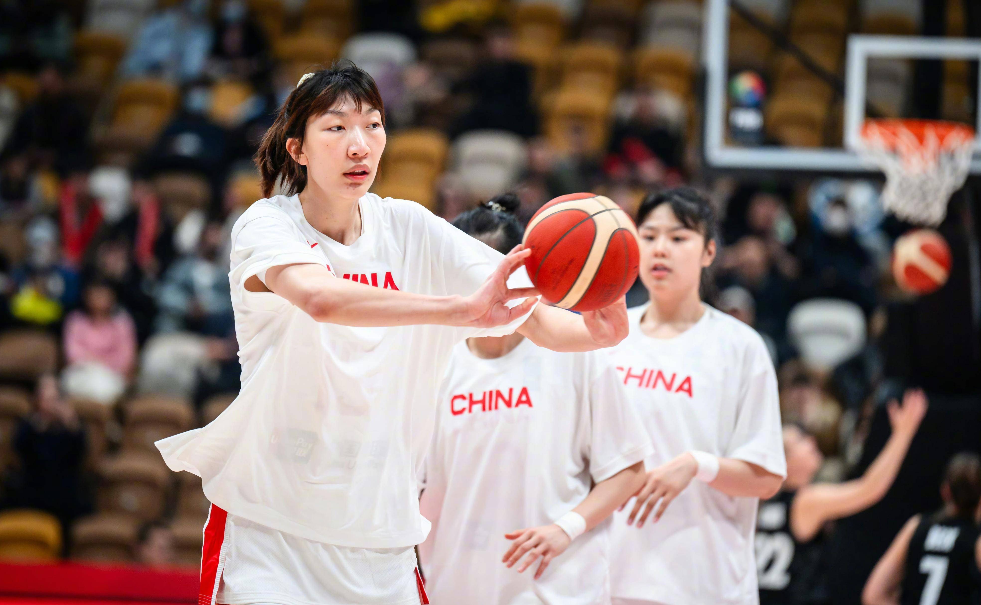 热身赛-韩旭15+9张子宇缺阵中国女篮不敌澳大利亚(中国女篮热身赛西安站)