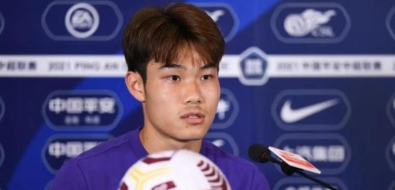 20岁后卫加盟津门虎没接触李磊，石炎训练张威踢中甲！两外援续约(津门虎最新外援消息)