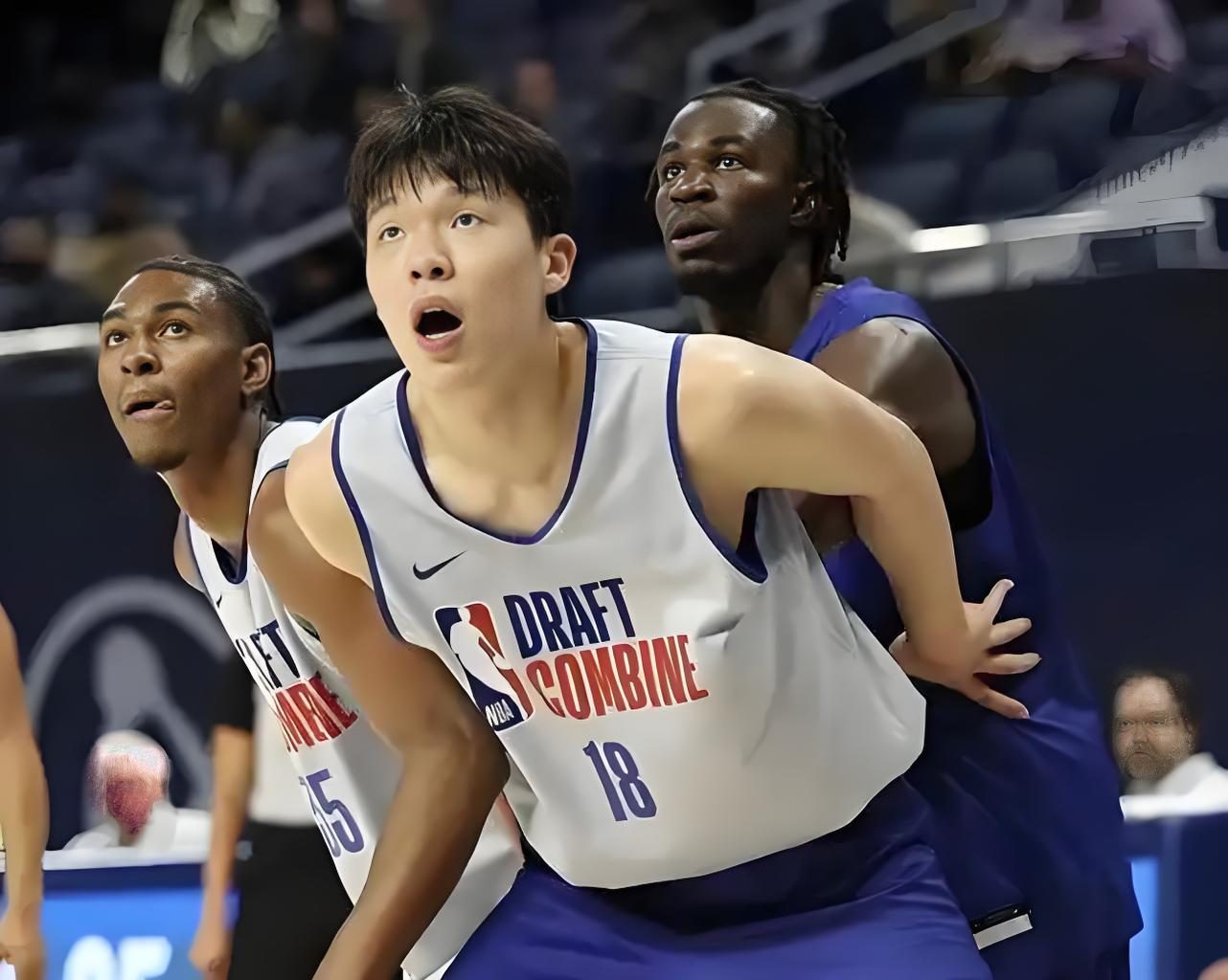 8255美元!杨瀚森联合试训球衣拍高价仅次于状元弗拉格(杨瀚森打法偏软实力不够nba)