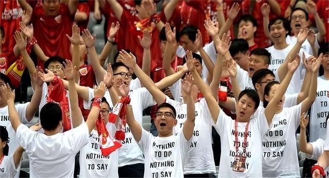 安博体育-意外!海港6外援全部留!一人只能踢亚冠穆帅举棋不定(海港新外援)